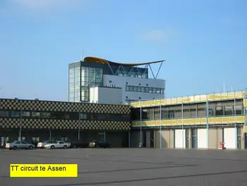 Glaswerk geleverd voor het TT cicuit in Assen